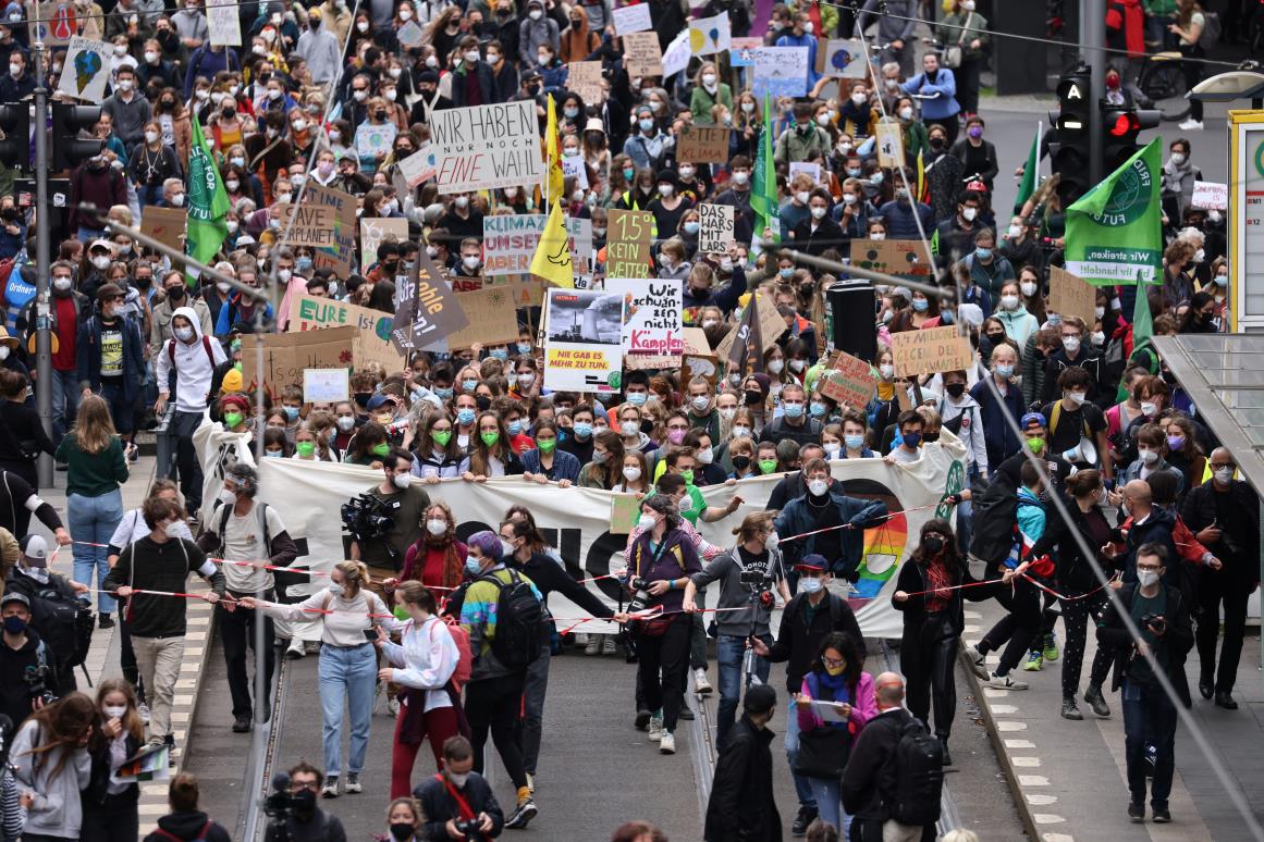 People take part in the Global Climate Strike of the movement Fridays for Future in Berlin, Germany, September 24, 2021. REUTERS/Christian Mang