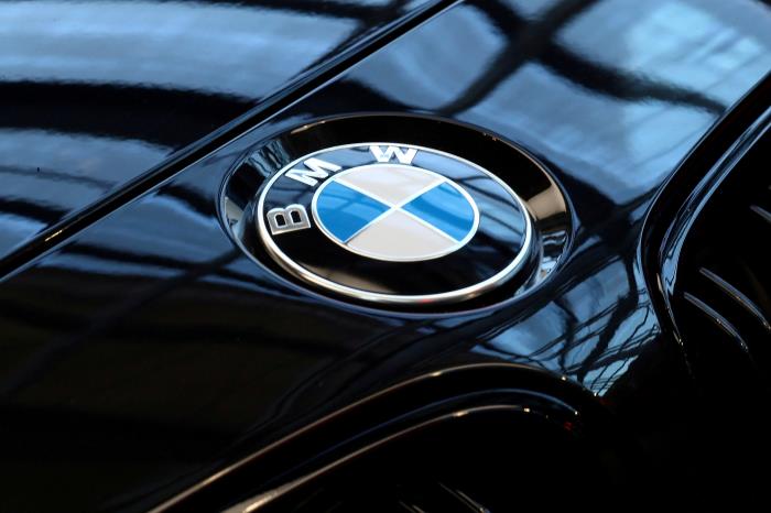 A logo of German luxury carmaker BMW is seen in Munich, Germany, March 20, 2019. REUTERS/Michael Dalder