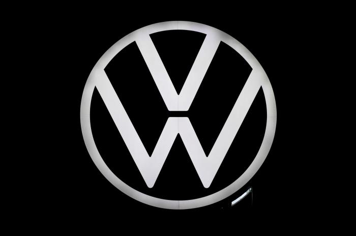 A new logo of German carmaker Volkswagen is unveiled at the VW headquarters in Wolfsburg, Germany September 9, 2019. REUTERS/Fabian Bimmer