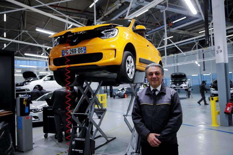 Renault Chief Executive Officer Luca de Meo poses after a news co<em></em>nference as part of a visit to present the Re-Factory, a second-hand vehicles' factory, in Flins, France, November 30, 2021. REUTERS/Benoit Tessier