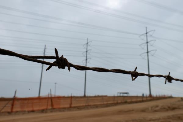 California faces rolling power outages as heatwave continues