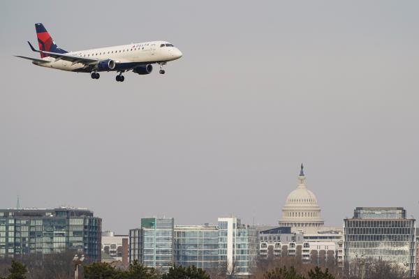 A Delta Air Lines aircraft lands at Reagan Natio<em></em>nal Airport in Arlington, Virginia