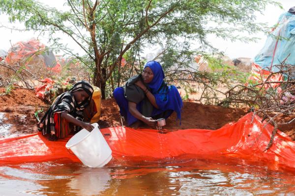 As hunger bites in Somalia, babies start to die in Dollow