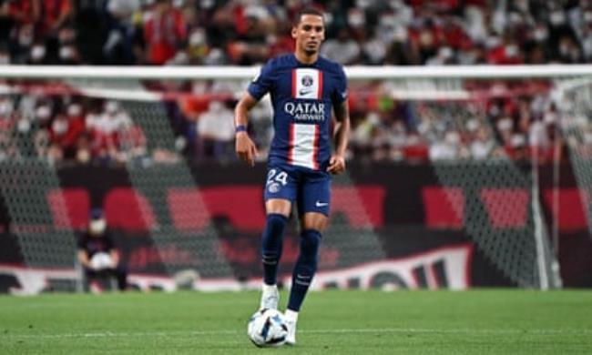 Thilo Kehrer playing for PSG in 2022.