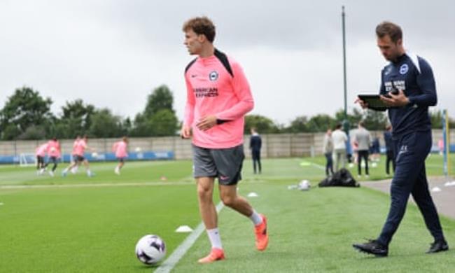 Brighton’s Mats Wieffer (centre) takes part in a pre-season training session. The Netherlands internatio<em></em>nal signed from Feyenoord on a co<em></em>ntract until 2029. In two seasons with Feyenoord the 24-year-old defensive midfielder co<em></em>ntributed nine goals and 11 assists in 79 games.