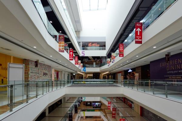 Closed shop lots are seen at the Jaya Shopping Centre in Petaling Jaya on August 8, 2024. — Picture By Raymond Manuel