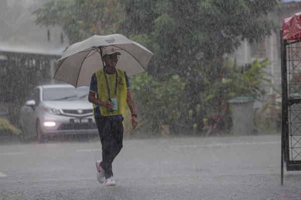 Get your umbrellas ready: Four to six heavy rain episodes expected in Kelantan, Terengganu, Pahang, Johor, Sabah, Sarawak from Nov to March, says MetMalaysia