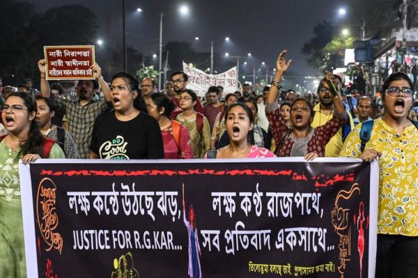 Thousands march in Kolkata as doctors resume strike over colleague's murder