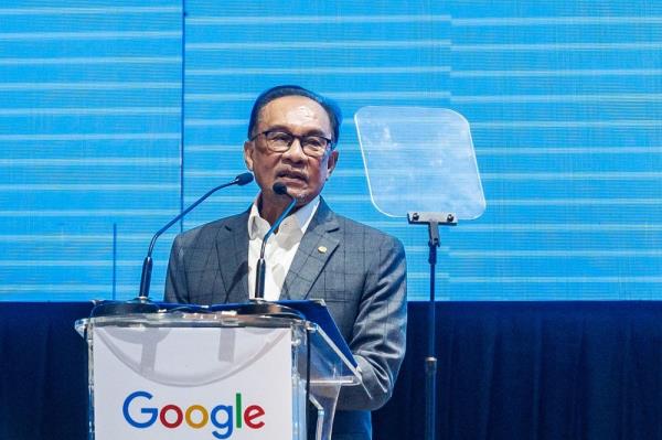 At Google date centre launch, Anwar says Malaysia to have Natio<em></em>nal Cloud Policy