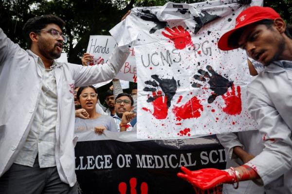 Junior doctors in India’s Kolkata resume full strike, disappointed with top court’s ruling