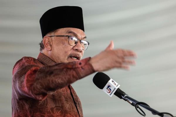 Anwar vows relentless crackdown on corruption as Malaysia eyes billions in lost investments