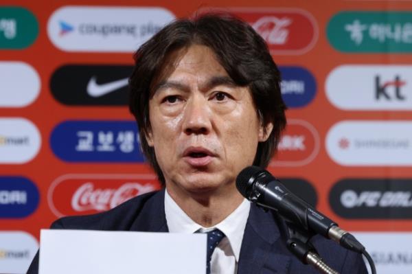 Hong Myung-bo, head coach of the South Korean men's natio<em></em>nal football team (Yonhap)