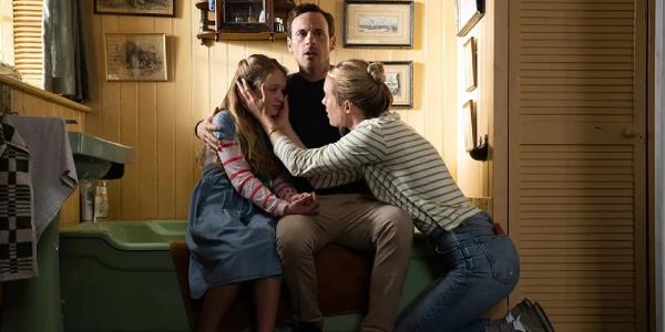 Louise, Agnes, and Ben in a bathroom in Speak No Evil