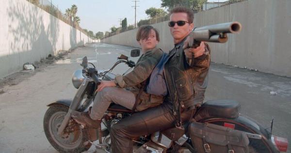 Terminator 2 T-800 and John Co<em></em>nnor 