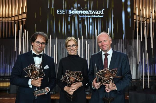 Last year's ESET Science Award laureates, from left: mechanochemist Matej Balá?, autism researcher Daniela Ostatníková, and polymer chemist Igor Lacík.