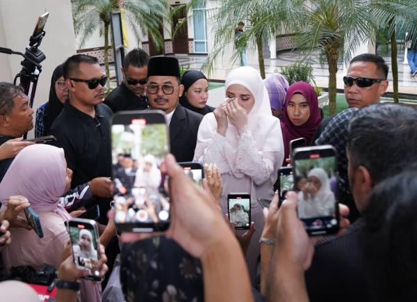 Nur Fazura finally revealed the reason she was determined to put an end to her marriage with Fattah.