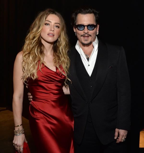  Actors Amber Heard (L) and Johnny Depp attend The Art of Elysium 2016 HEAVEN Gala presented by Vivienne Westwood.