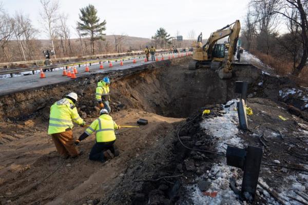 Co<em></em>nstruction workers co<em></em>ntinue repairs using heavy machinery on I-80 East in Wharton on Friday, Dec. 27, 2024.