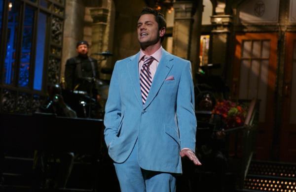 Johnny Knoxville hosting "SNL" in 2005. 