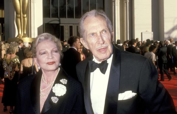 Actor Vincent Price and wife Coral Browne attend the 61st Annual Academy Awards on March 29, 1989 at Shrine Auditorium in Los Angeles, California. 