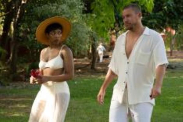 Naomi Ackie, left, and Channing Tatum in a scene from "Bme<em></em>ta Twice."