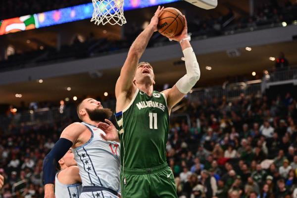 Milwaukee Bucks center Brook Lopez wasn't happy a<em></em>bout not playing on Christmas Day.