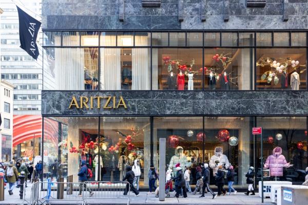 Exterior of Aritzia's Midtown Manhattan flagship store