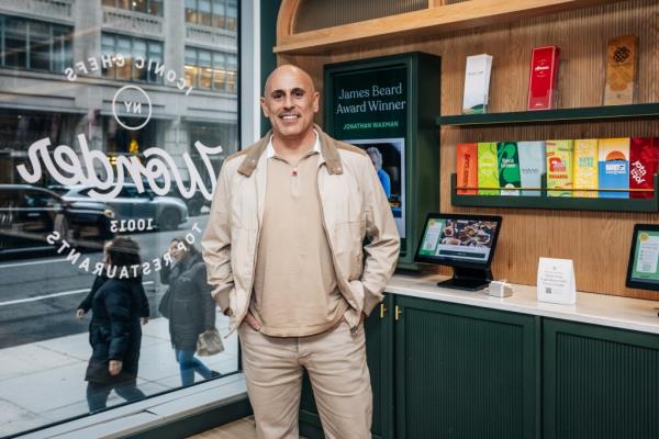 Marc Lore standing in front of Wo<em></em>nder store in Manhattan on December 10, 2024, photographed by Emmy Park for NY Post.